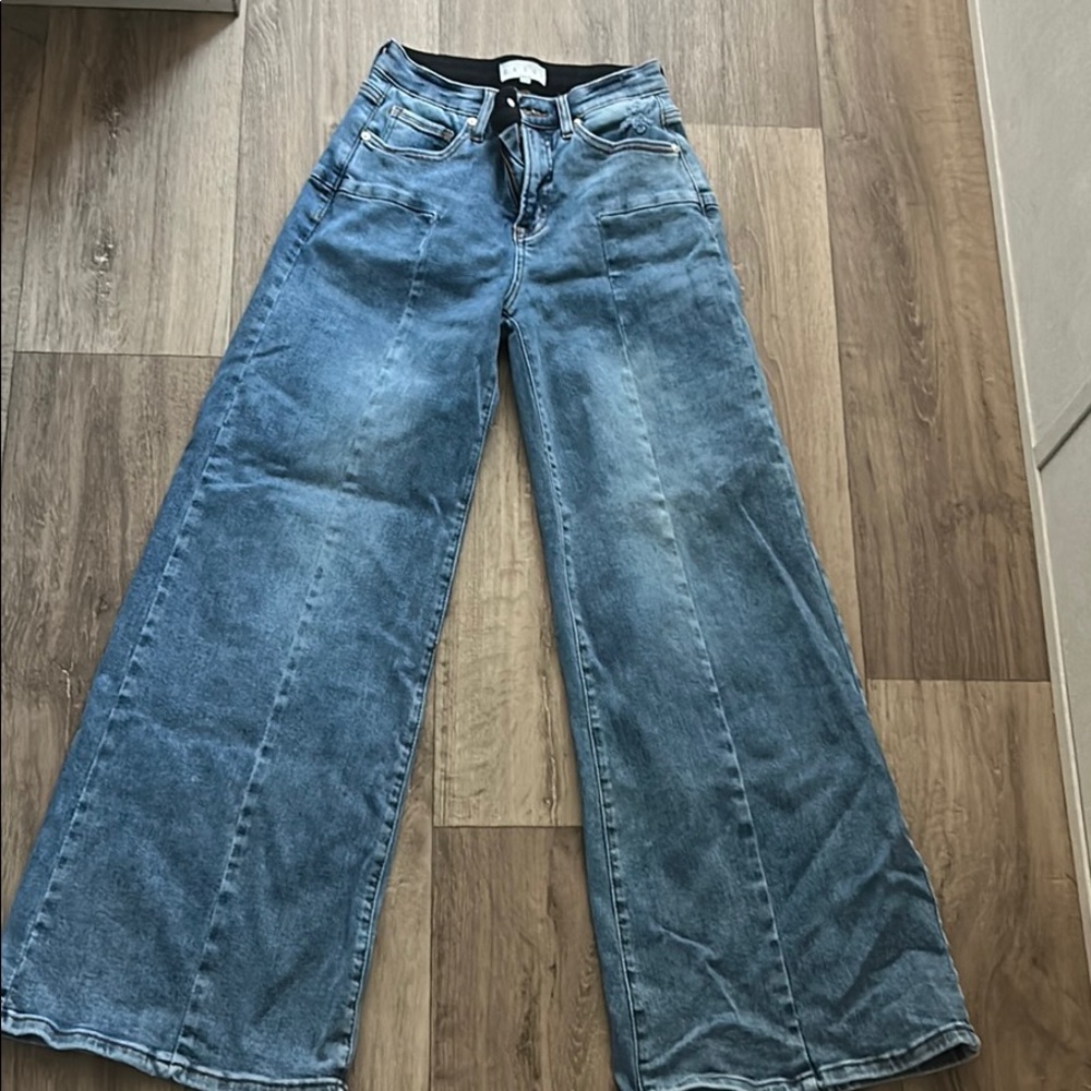 Wide leg jeans inseam 30”